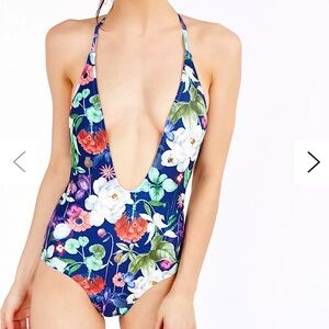 NWT Motel Sunny Day Deep Plunge One Piece Swimsuit Women’s Medium